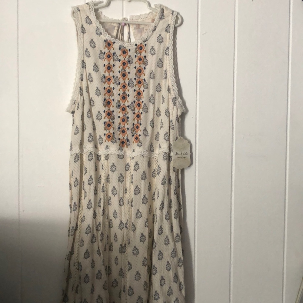 Altair’s State Cream and Sunflower dress NWT S
